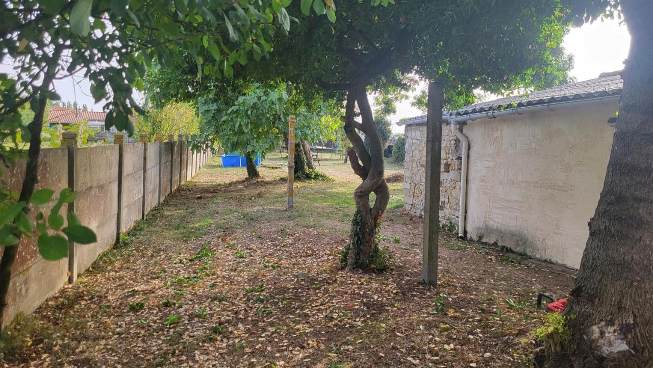 Maison 6 Personnes A Qlqs Minutes Des Plages Le Bernard Luaran gambar